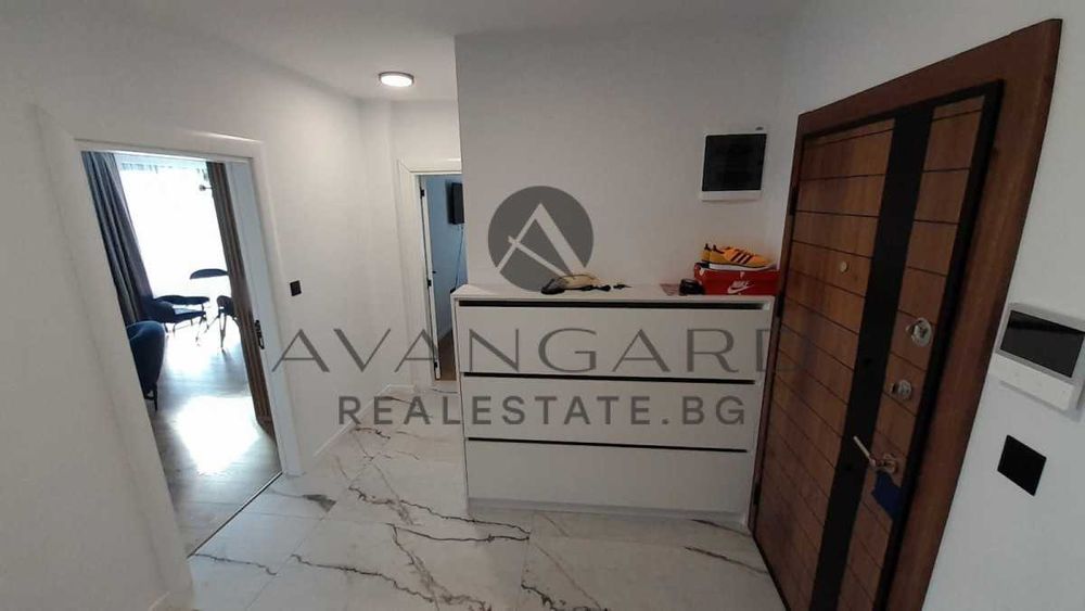 Продава се Четиристаен апартамент в Пловдив, Център - 131 кв.м за 2214 €/кв.м - Снимка #12