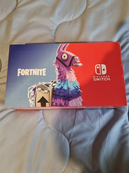 Nintendo switch нинтендо слич в много добро състояние