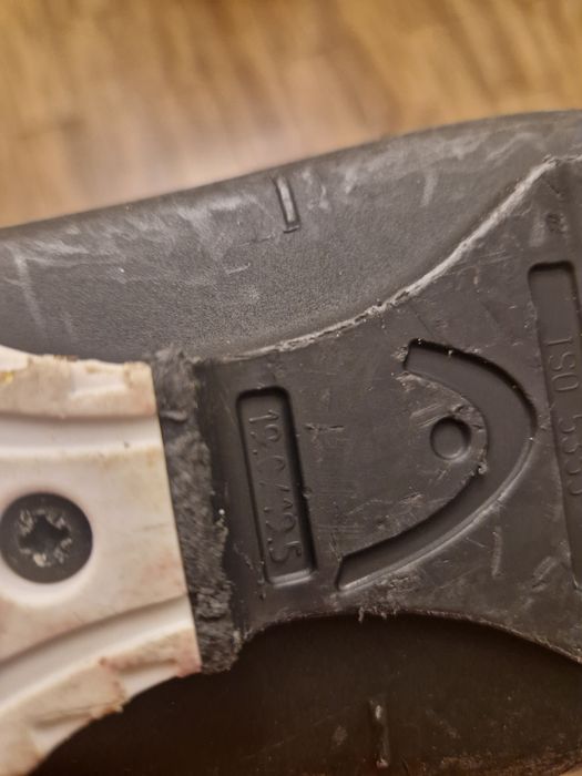 Vând clapari 19- 19.5