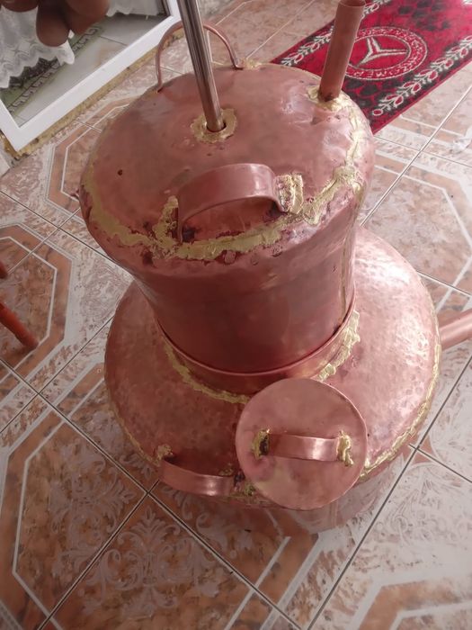 Vând un cazan de făcut țuică de 110 l