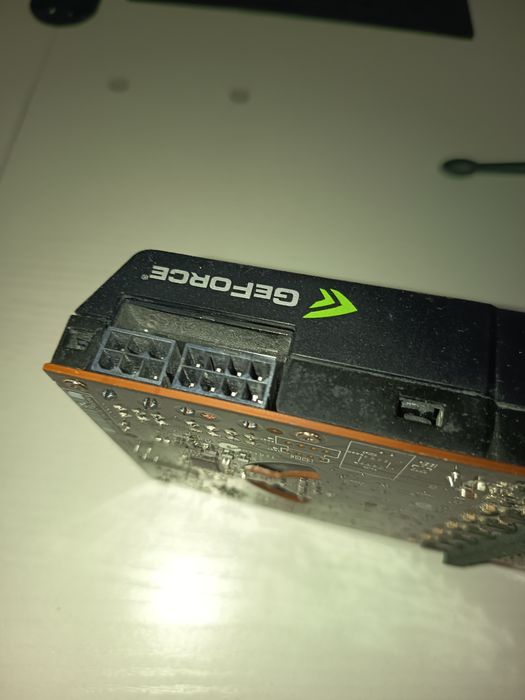 Vand placa video gtx 480 defecta!