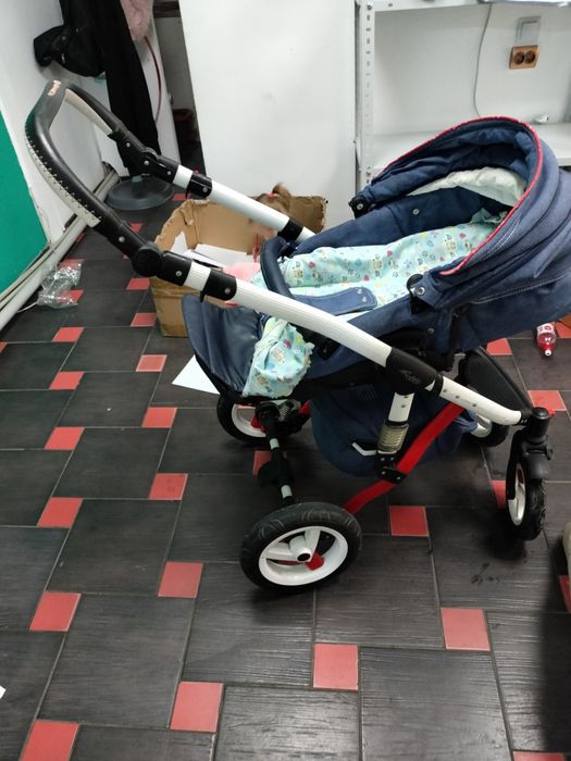 Продам коляску Adamex
