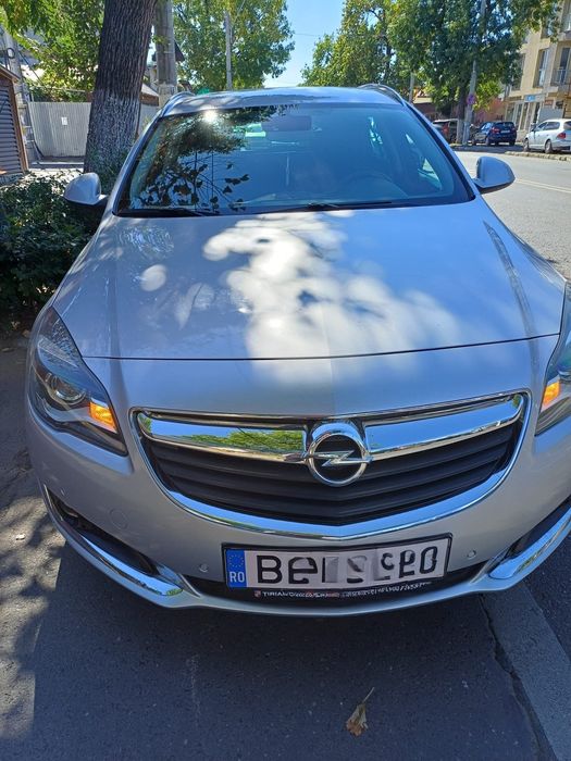 Vând Opel Insignia Sports Tourer