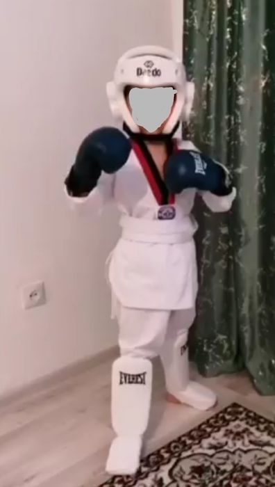 Продам кимоно для тэаквандо набор