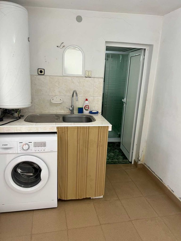 Продава се Къща в с. Садовец, Област Плевен - 192 кв.м за 174 €/кв.м - Снимка #7