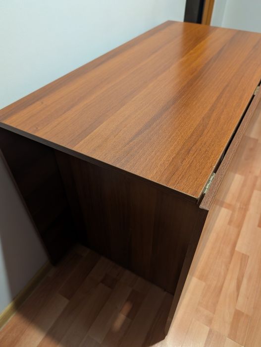 Продам стол раздвижной