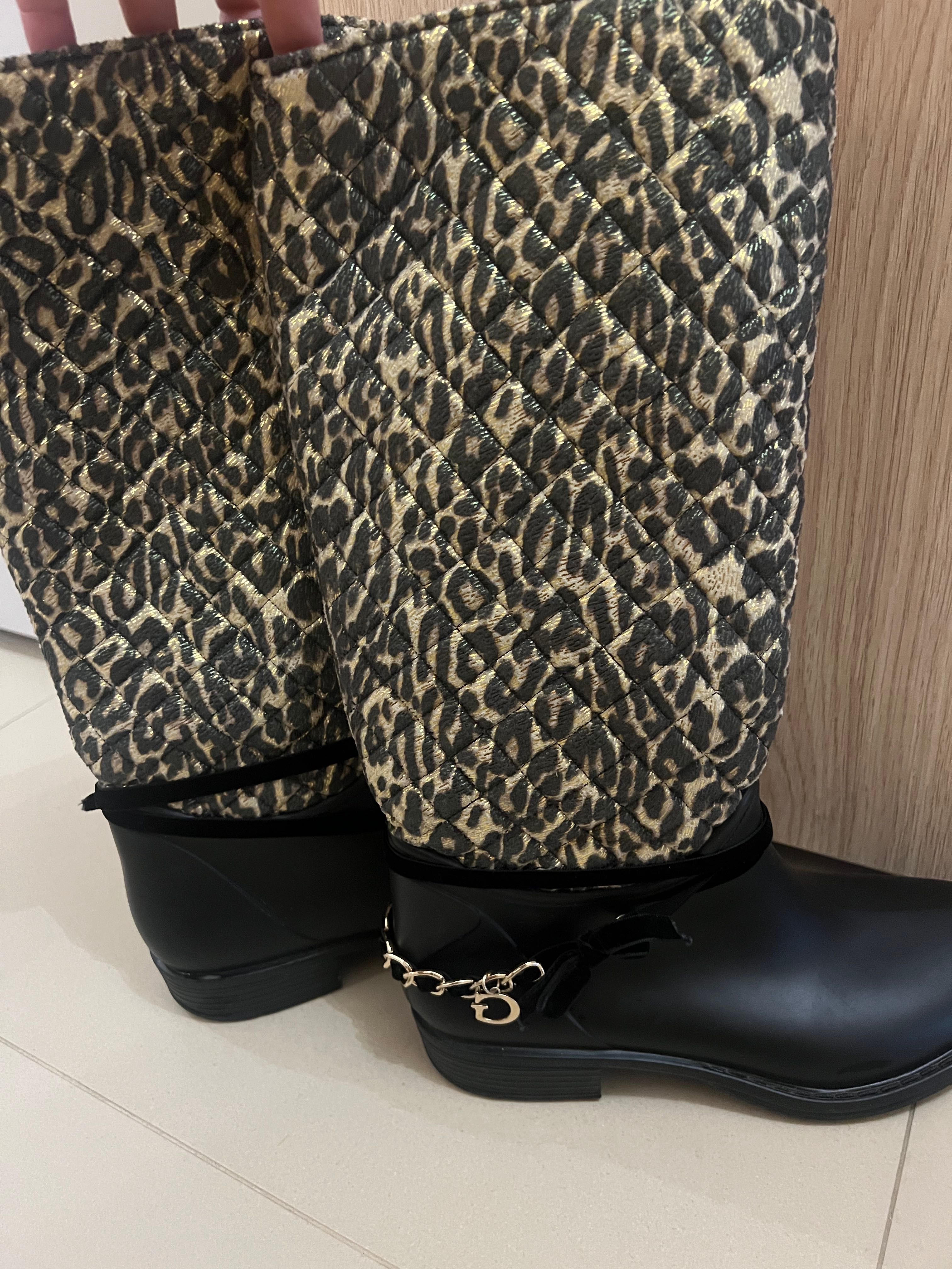 Ботуши Guess в перфектно състояние, размер 38