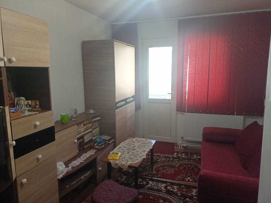 Apartament liber, de vanzare