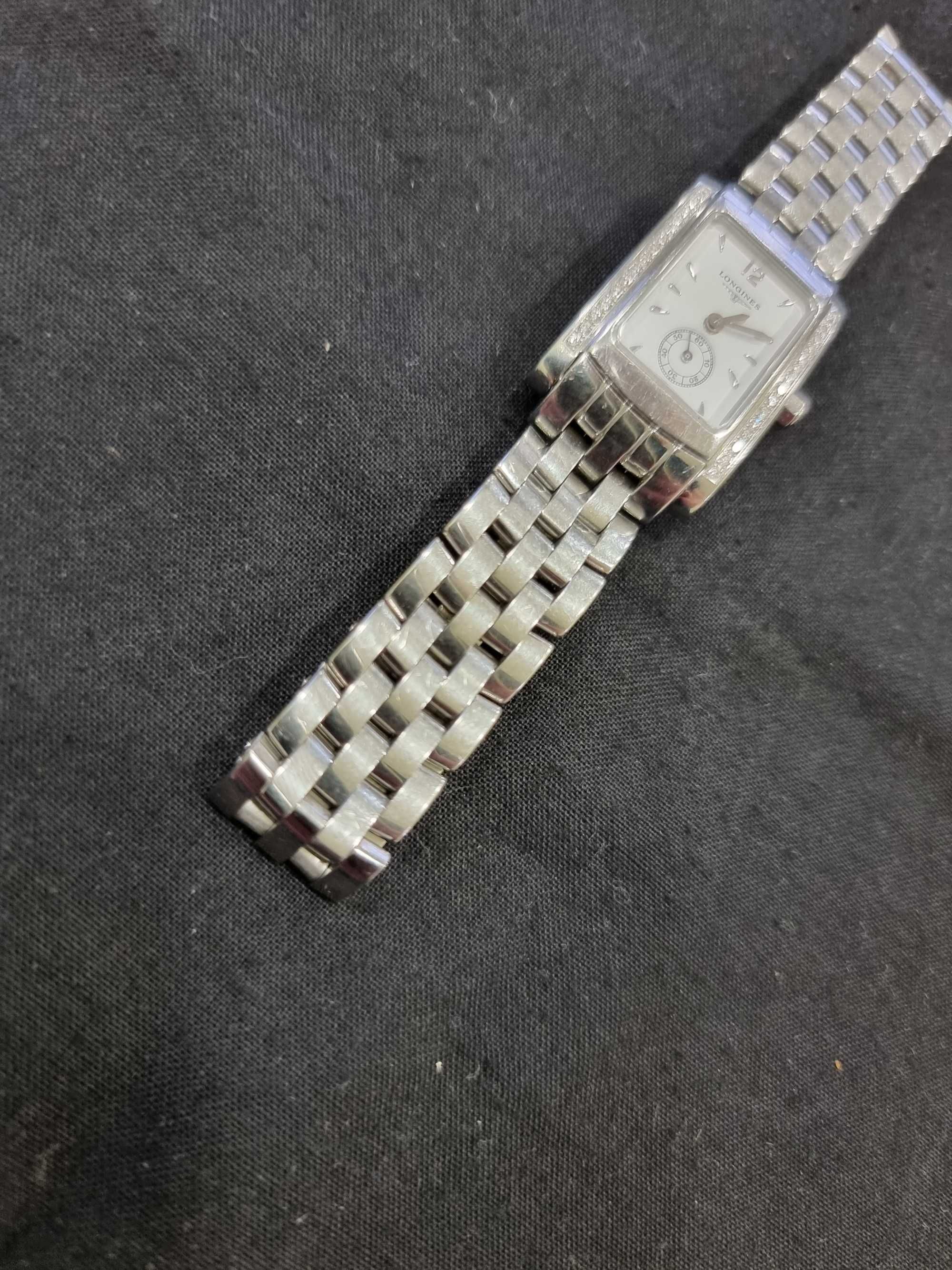 Дамски часовник с диаманти Longines DolceVita