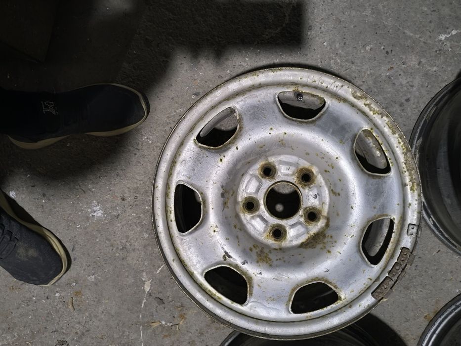 Продам диски на RAV4 первого поколения оригинал