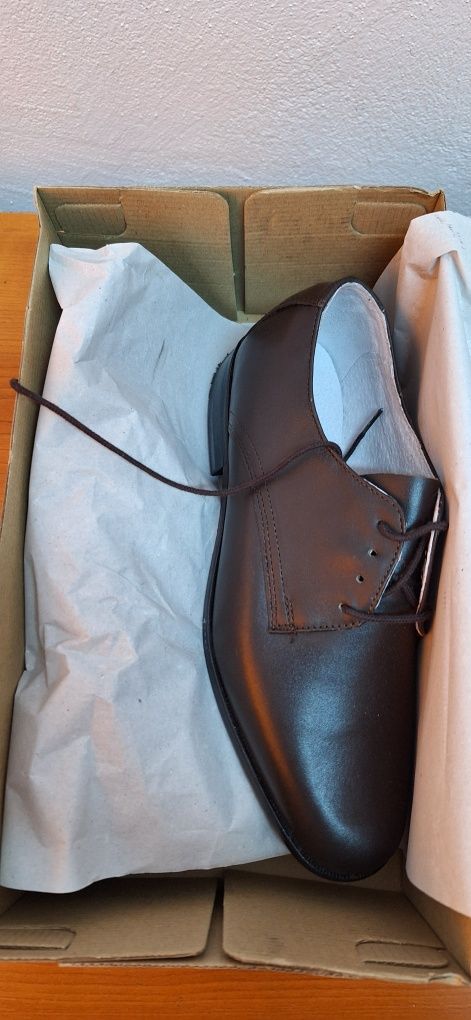 Pantofi militari marime 27,5 ,noi