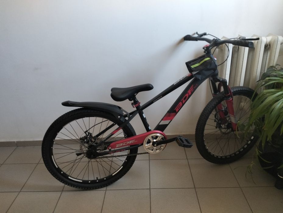 Велосипед продается,простоял все лето новый