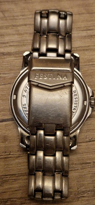 Ceas Festina cu bratara din metal