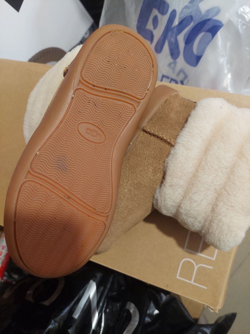 Детски Боти на ugg много запазени 26 ти номер