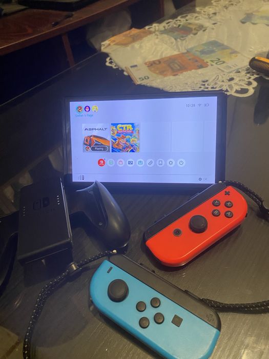 Consola NINTENDO Switch OLED (Joy-Con Neon Red/Neon Blue) Super pret