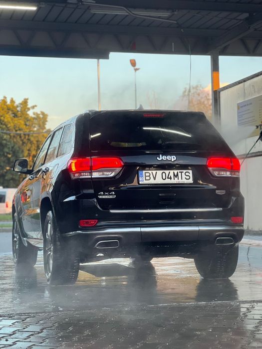 Jeep Grand Cherokee Summit Edition