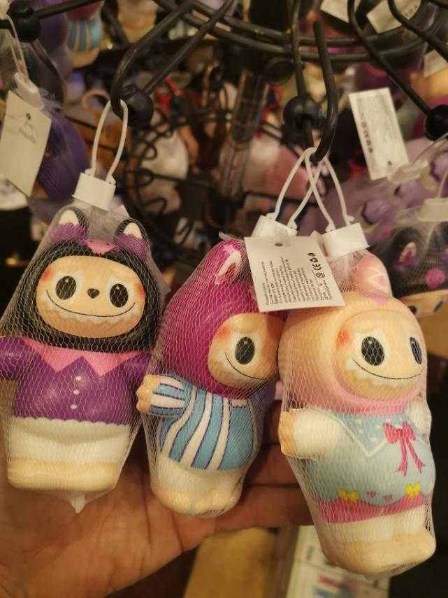 Малка фигурка на Labubu, Tung tung tung sahur и Crying again