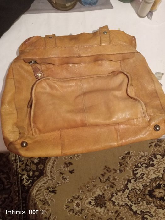 Женская кожаная сумка бу.