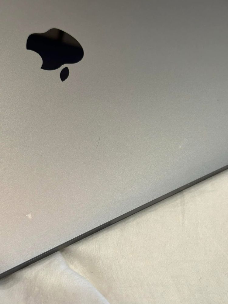 Macbook Pro 13 inch - 2019 Touchbar