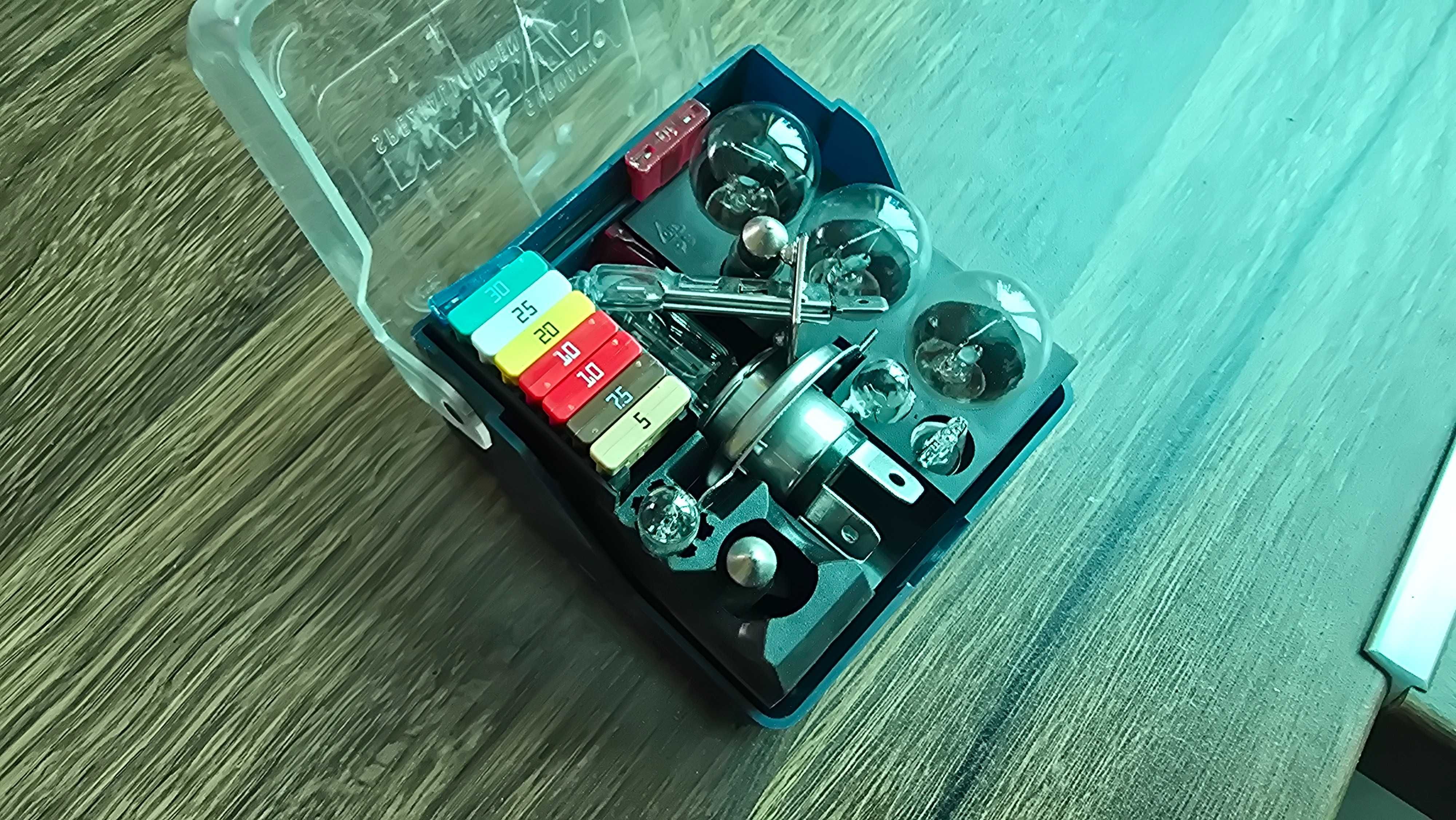 Комплект крушки Н4/12V