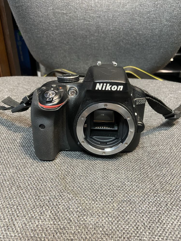 MDM vinde: Nikon D3300 24,2MP, Negru.