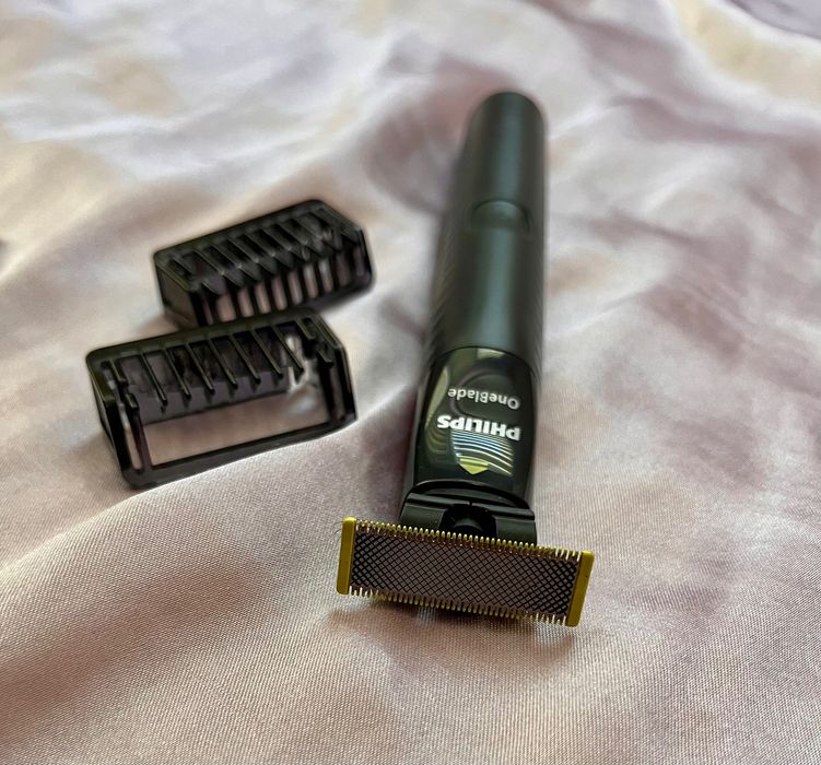 Philips One blade тример за лице и тяло