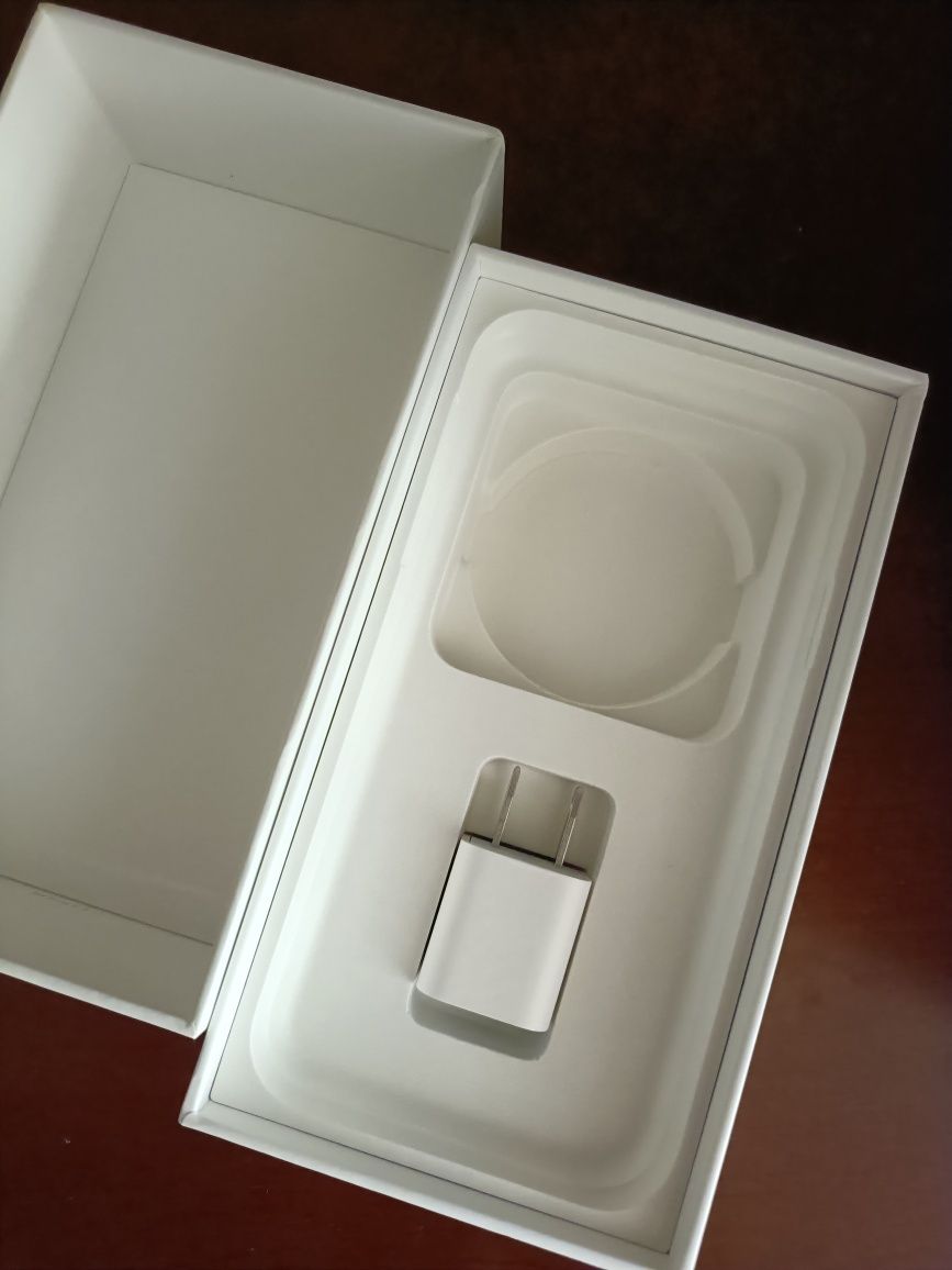 Продам Iphone XR 64gb