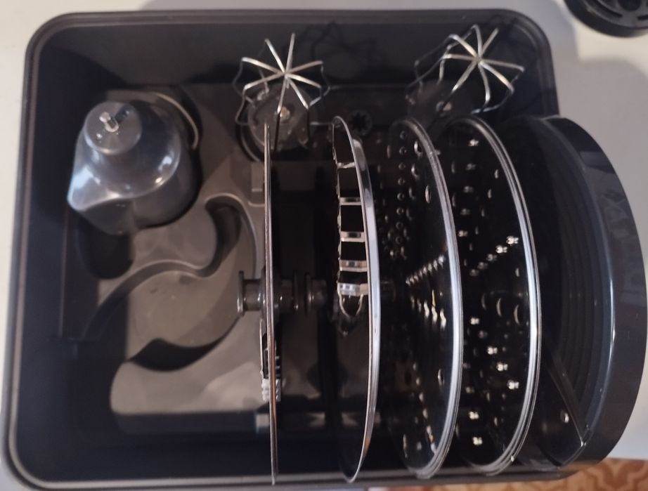 Кухненски робот Philips hr 7778/00