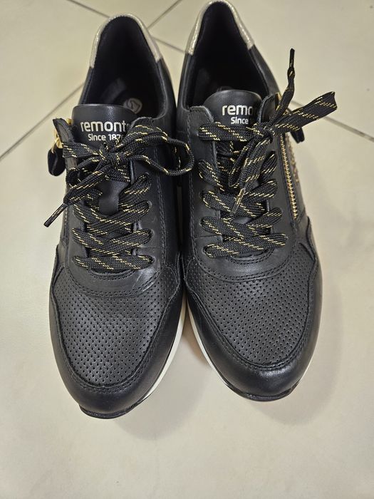 Дамски  черни сникърси