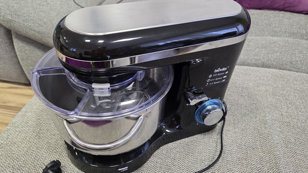 Malaxor / Mixer Biovita cu bol de 6L din inox, putere 1500W, Negru