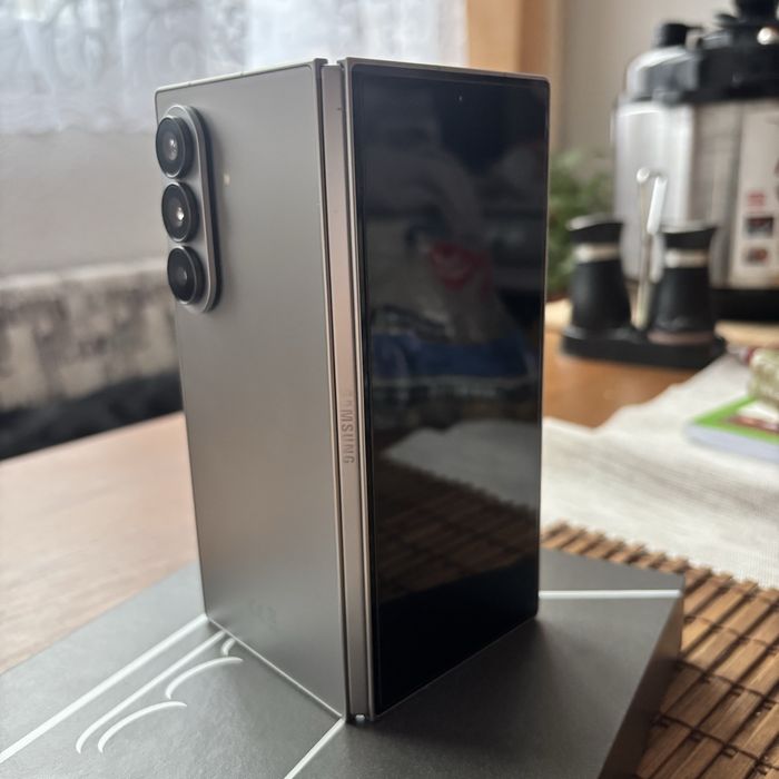 Samsung Galaxy Z Fold 7, 256GB, Silver Shadow