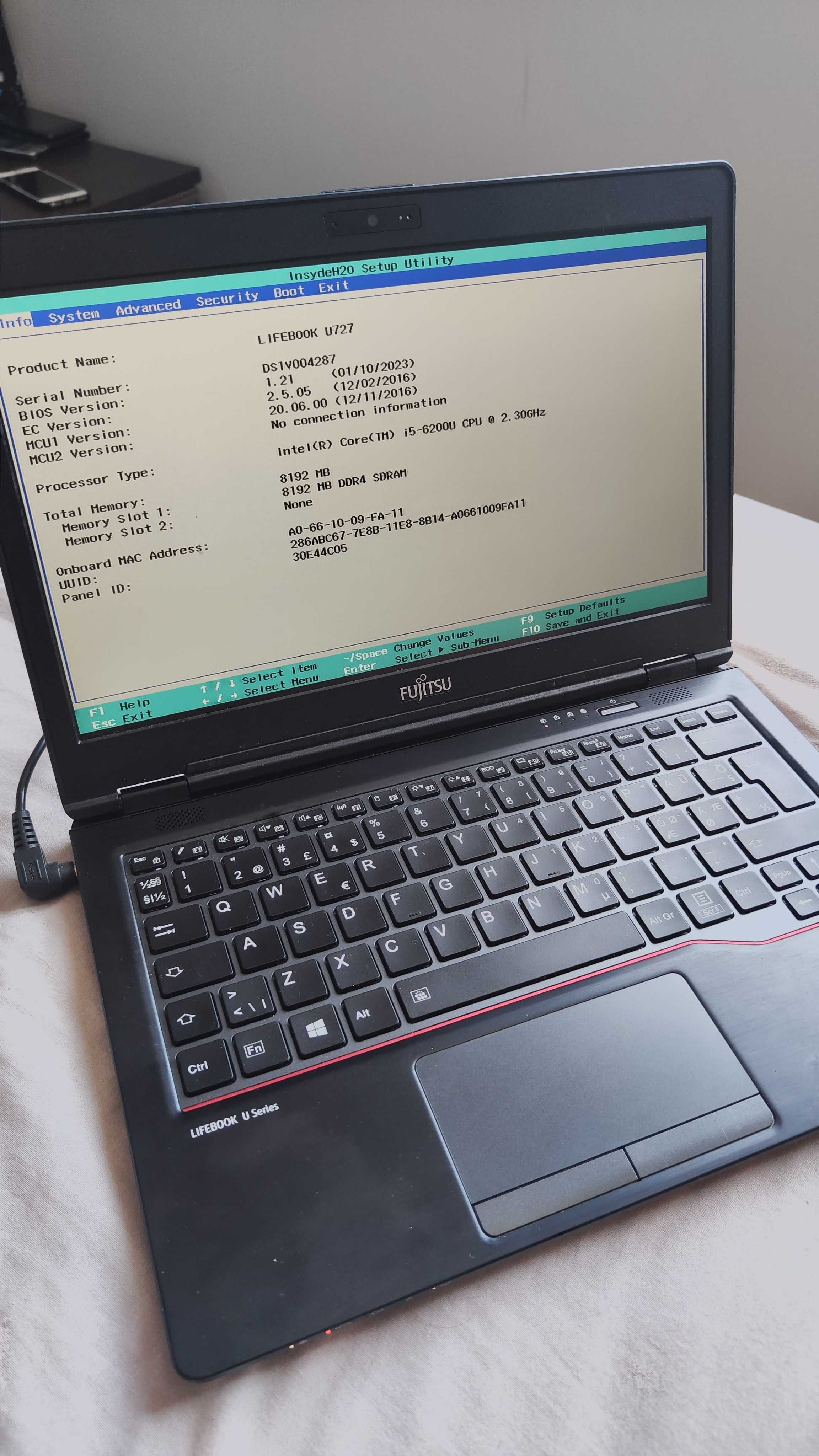Лаптоп Fujitsu u727
