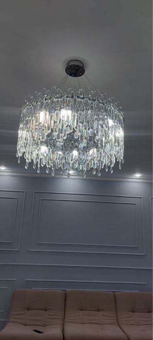 Продам люстру и бра