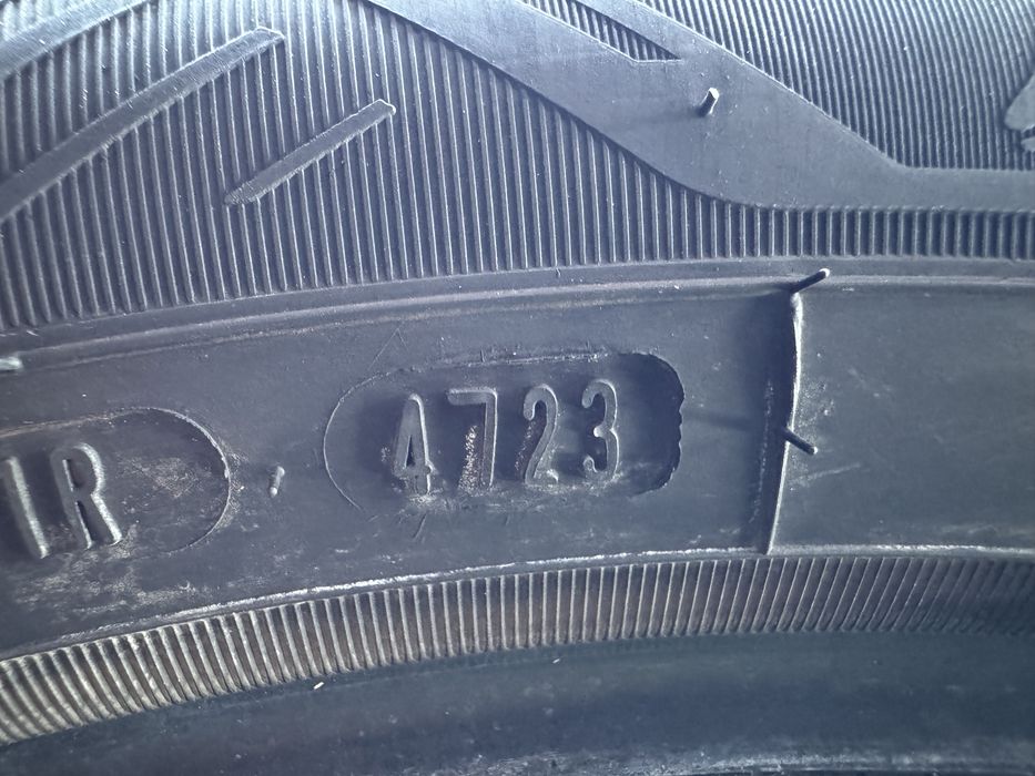 Автомобилни гуми 215 55 18 Goodyear