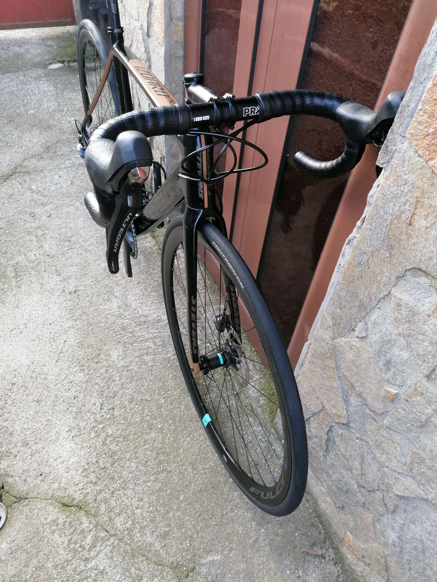 Шосеен STEVENS Carbon, Shimano Ultegra R8000, 7,7 кг.