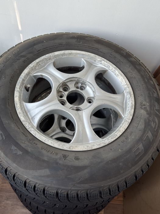 Зимние шины комплект. Triangle 225/70 R16 + литые диски