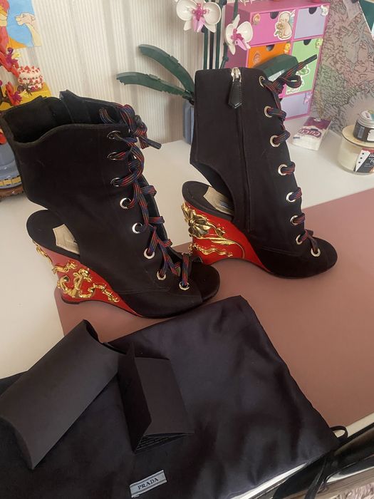 Prada чорапи оригинални