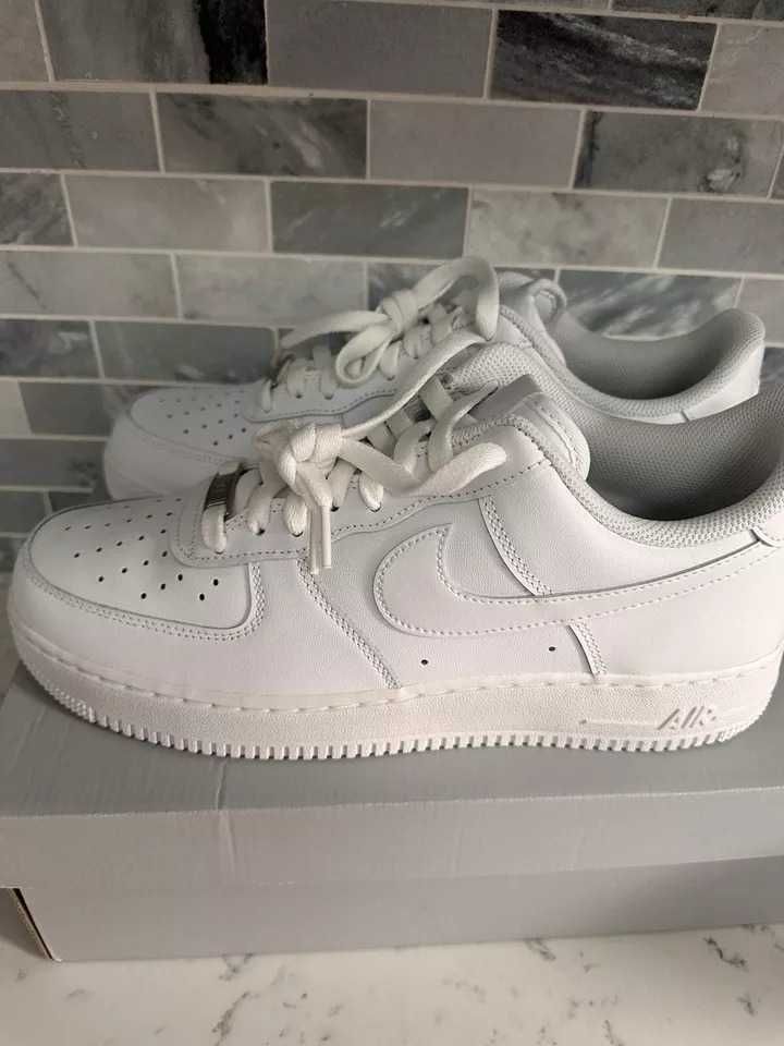 Triple White Nike Air Force 1 07' (36-48 номер)