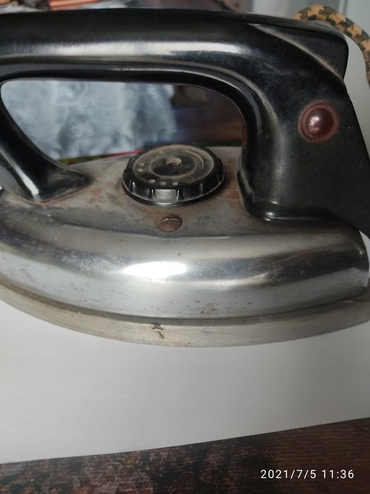 Продам утюг made in СССР