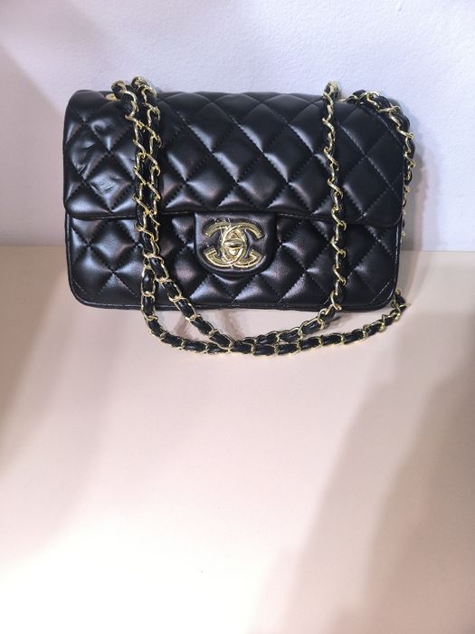 Geanta Chanel black