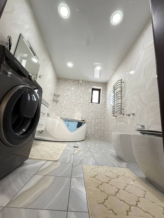 Продается Евро дом на Центре Луначарского