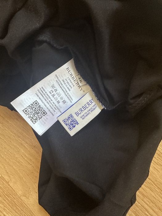Tricou Burberry nou cu eticheta