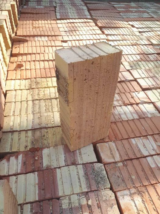 Кирпич одинарный керамический М-125