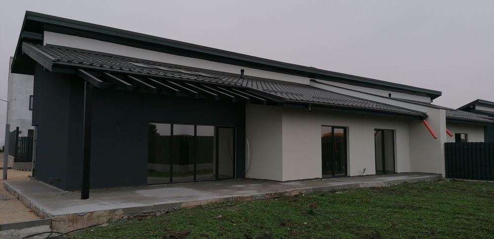 SOLID BUILDS S.R.L interioare si exterioare Echipa tinara si dinamica