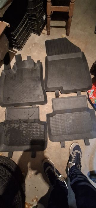 Covorase cauciuc dacia logan3