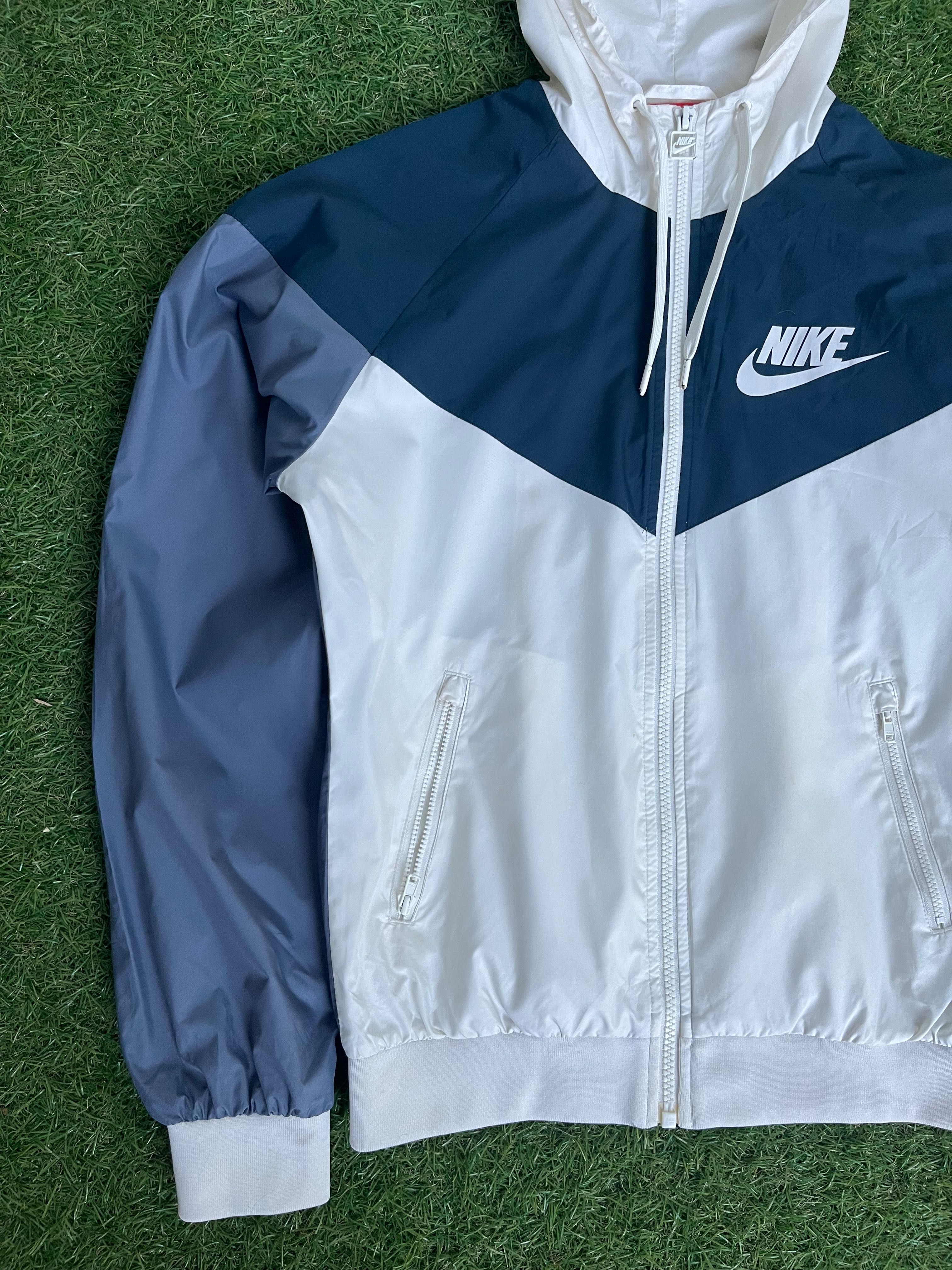 Дамско горнище / яке : NIKE The Windrunner S