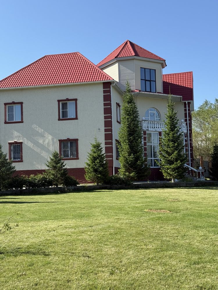 Продается дом 510 м2, 32 сотки , 4 уровня
