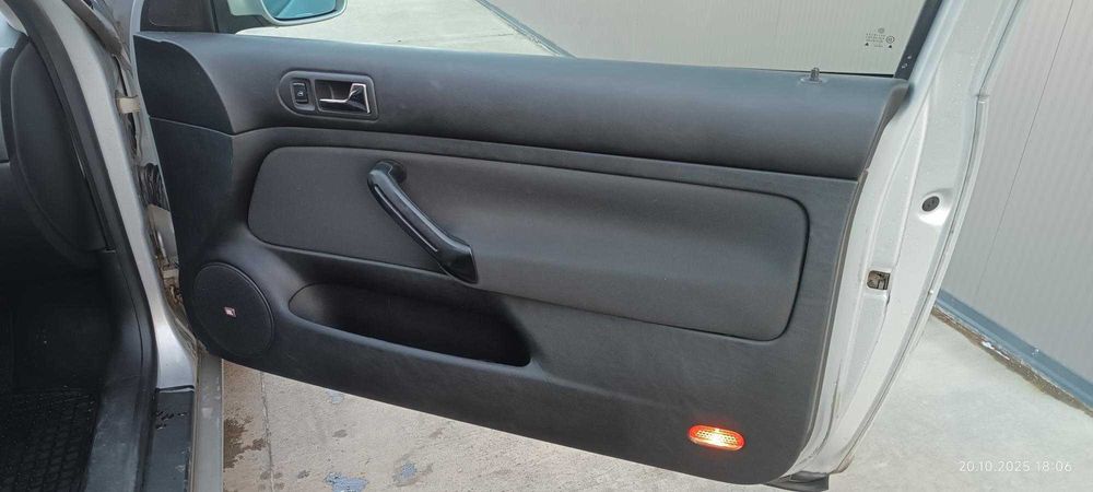 VW GOLF 1.6 Газов инжекцион