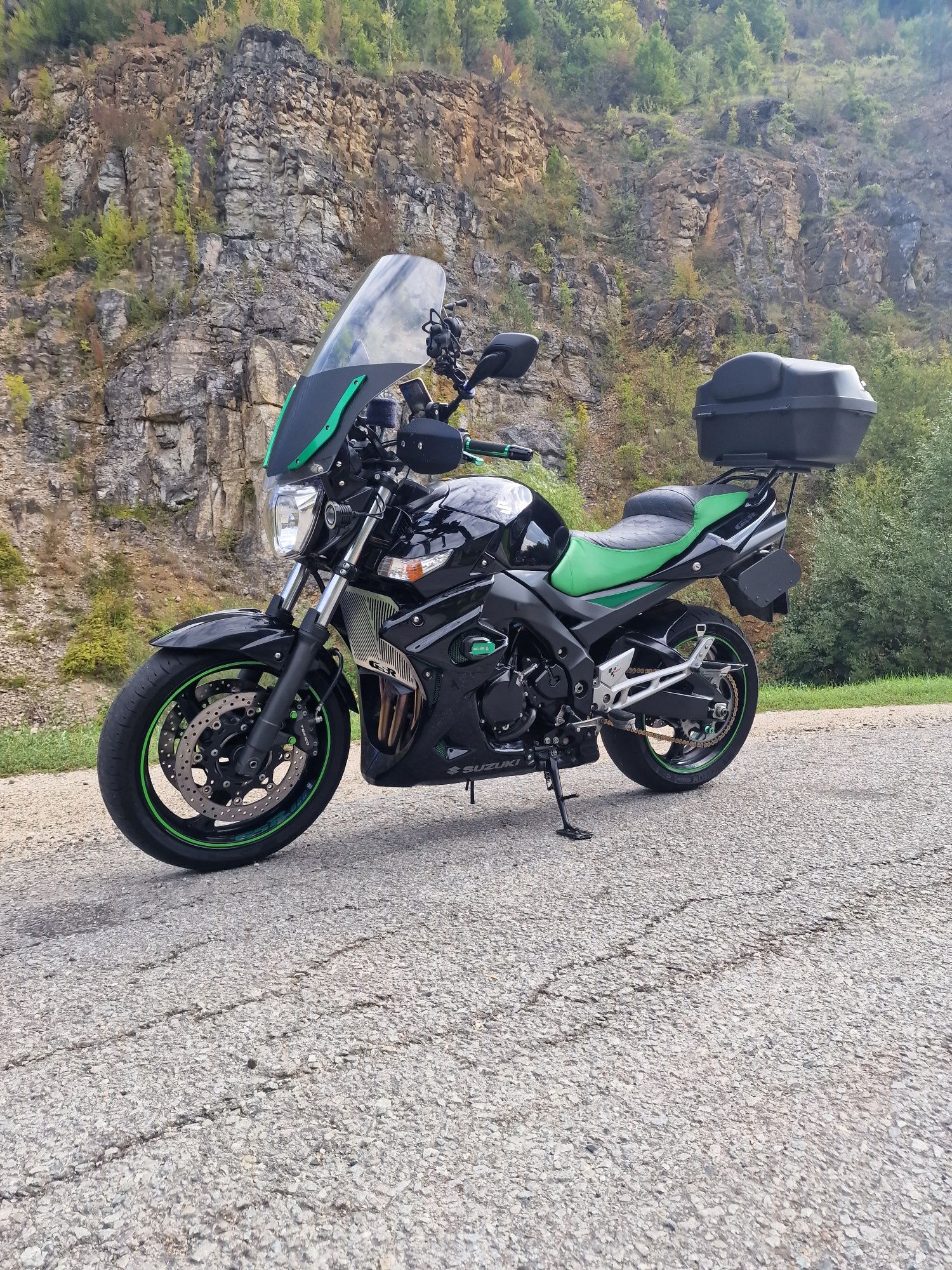 Vind Suzuki gsr 600