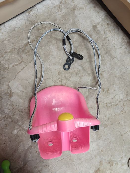 Leagă de copiii exterior